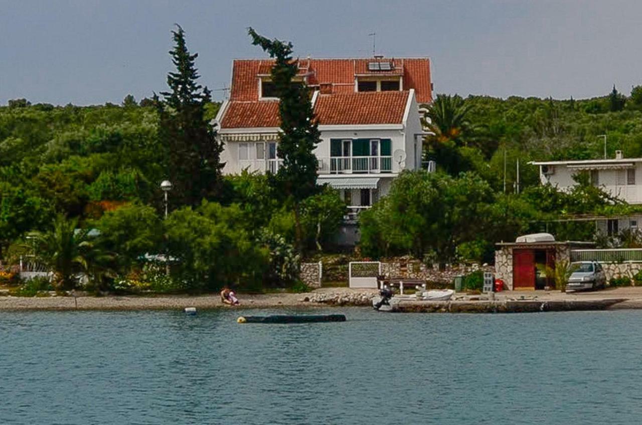 Holiday Home Lovište Eksteriør bilde